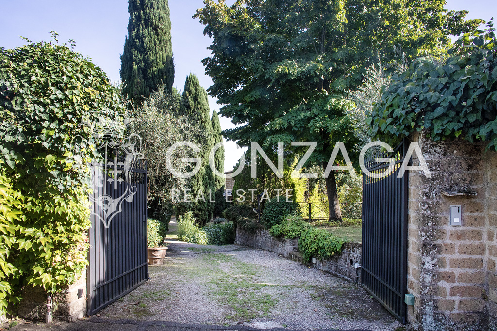 GRE_Vignanello_casale02 copia