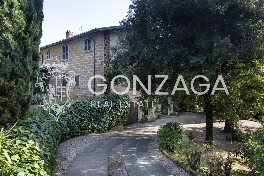 GRE_Vignanello_casale04 copia