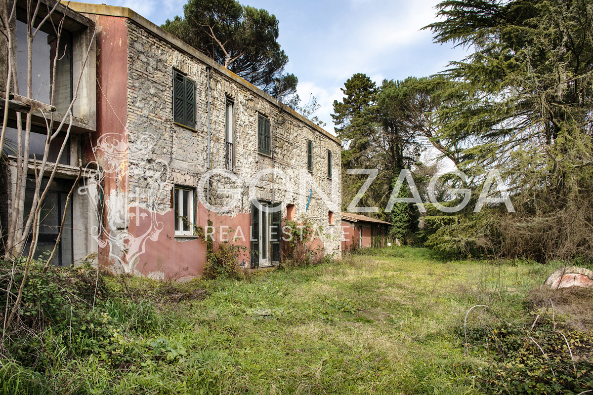 Country estate with 17 hectares near Rome