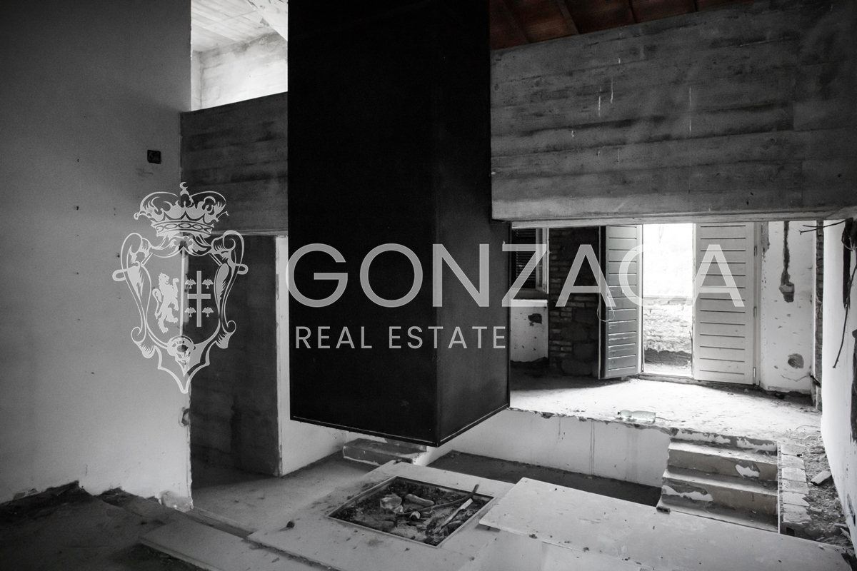 Country estate with 17 hectares near Rome