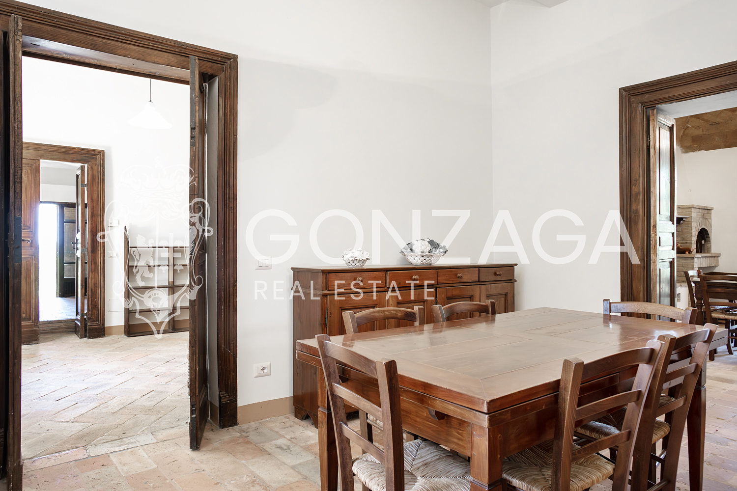 Restored and panoramic stone country house with two hectares of land near Amelia (TR)