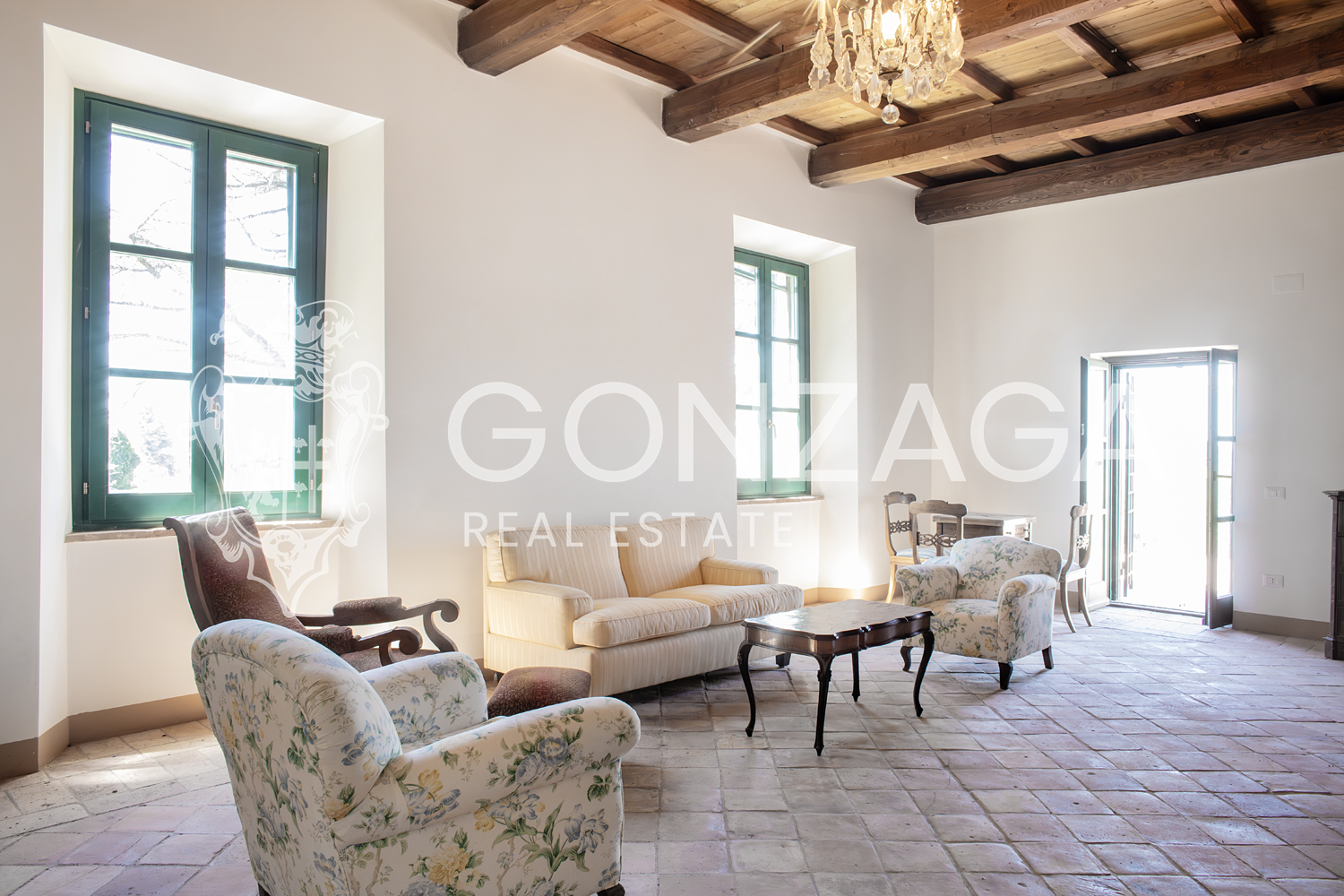 Restored and panoramic stone country house with two hectares of land near Amelia (TR)