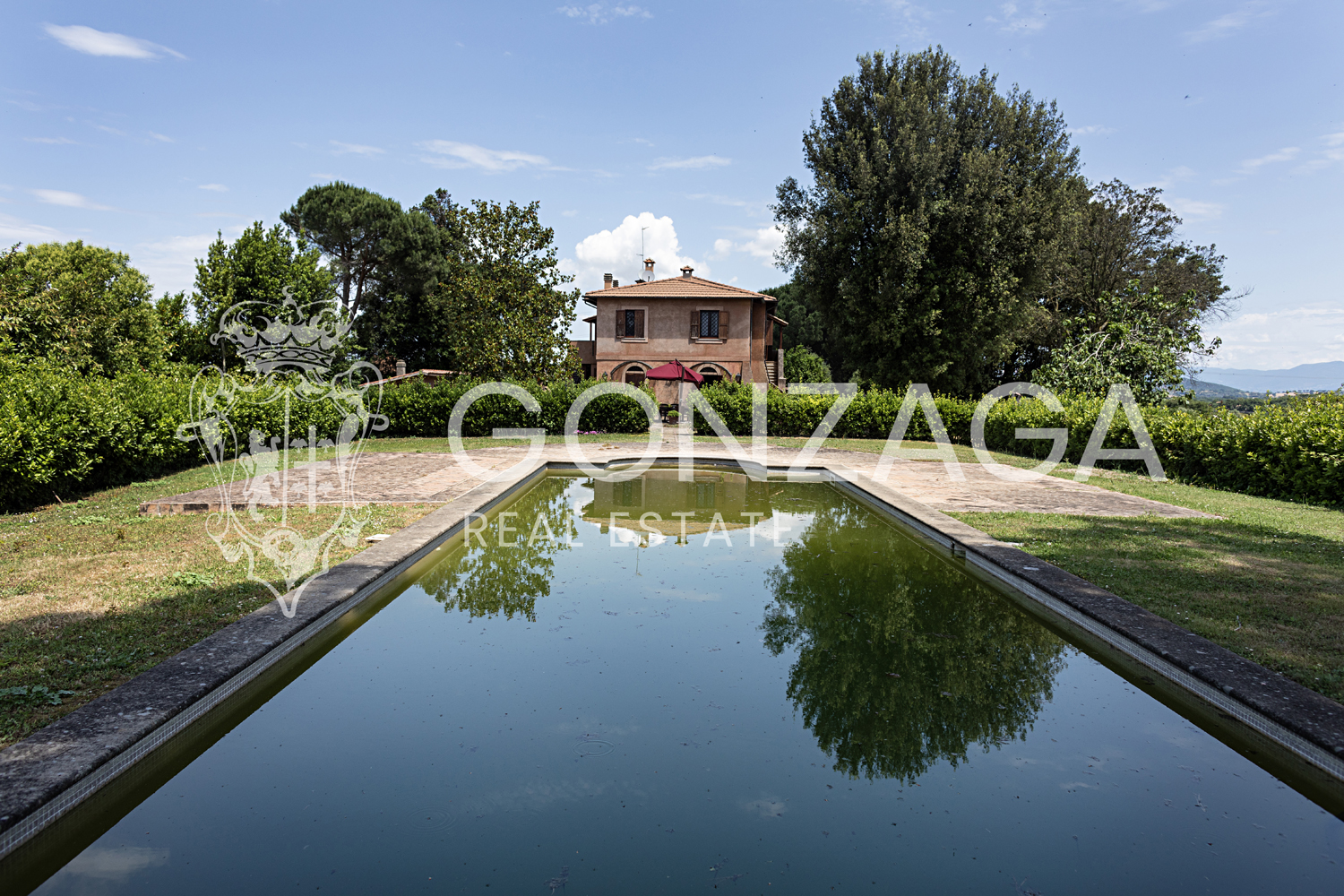 Charming country house for rent with private pool near Rome