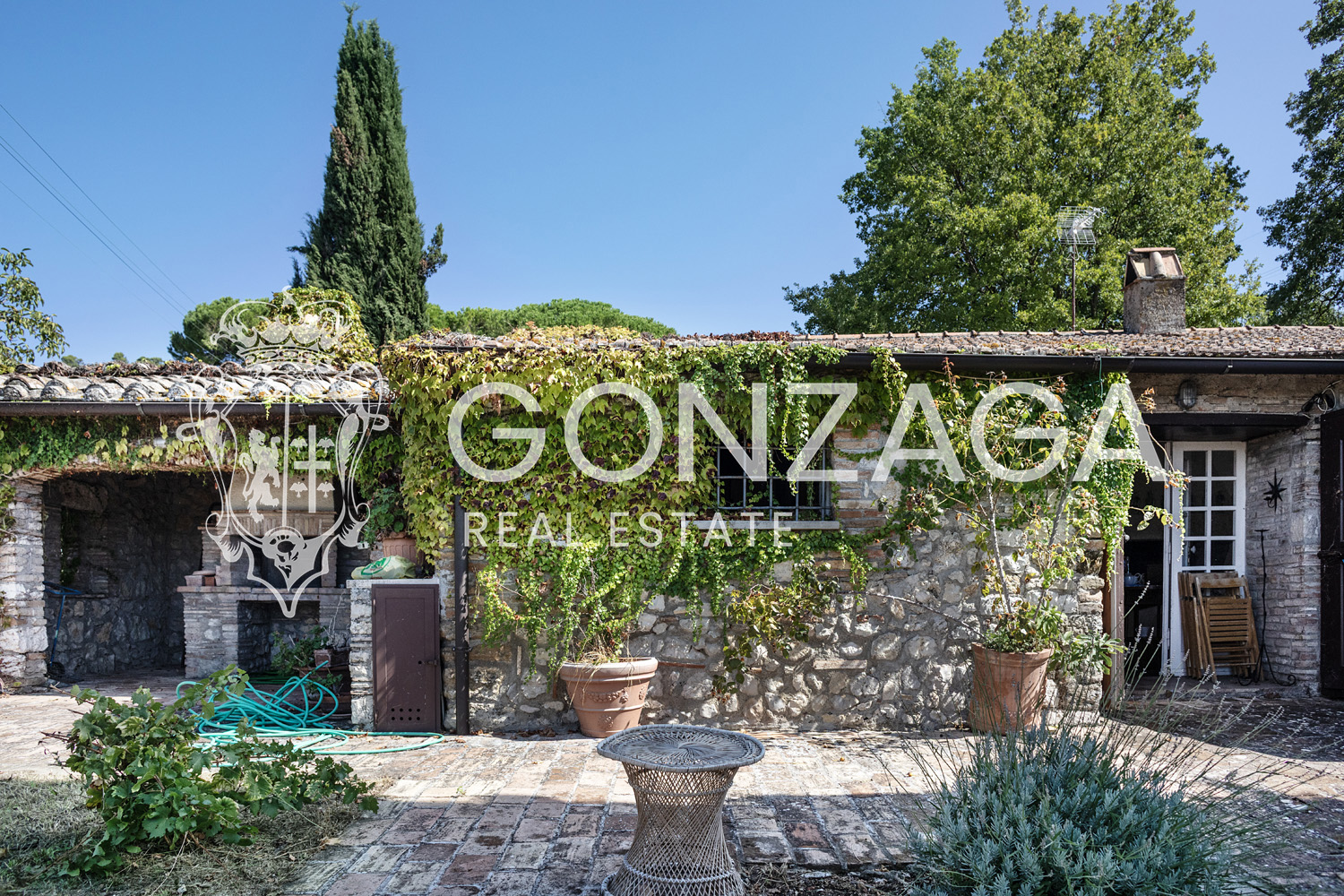 Country House Among Vineyards and Olive Trees in the Narni Countryside