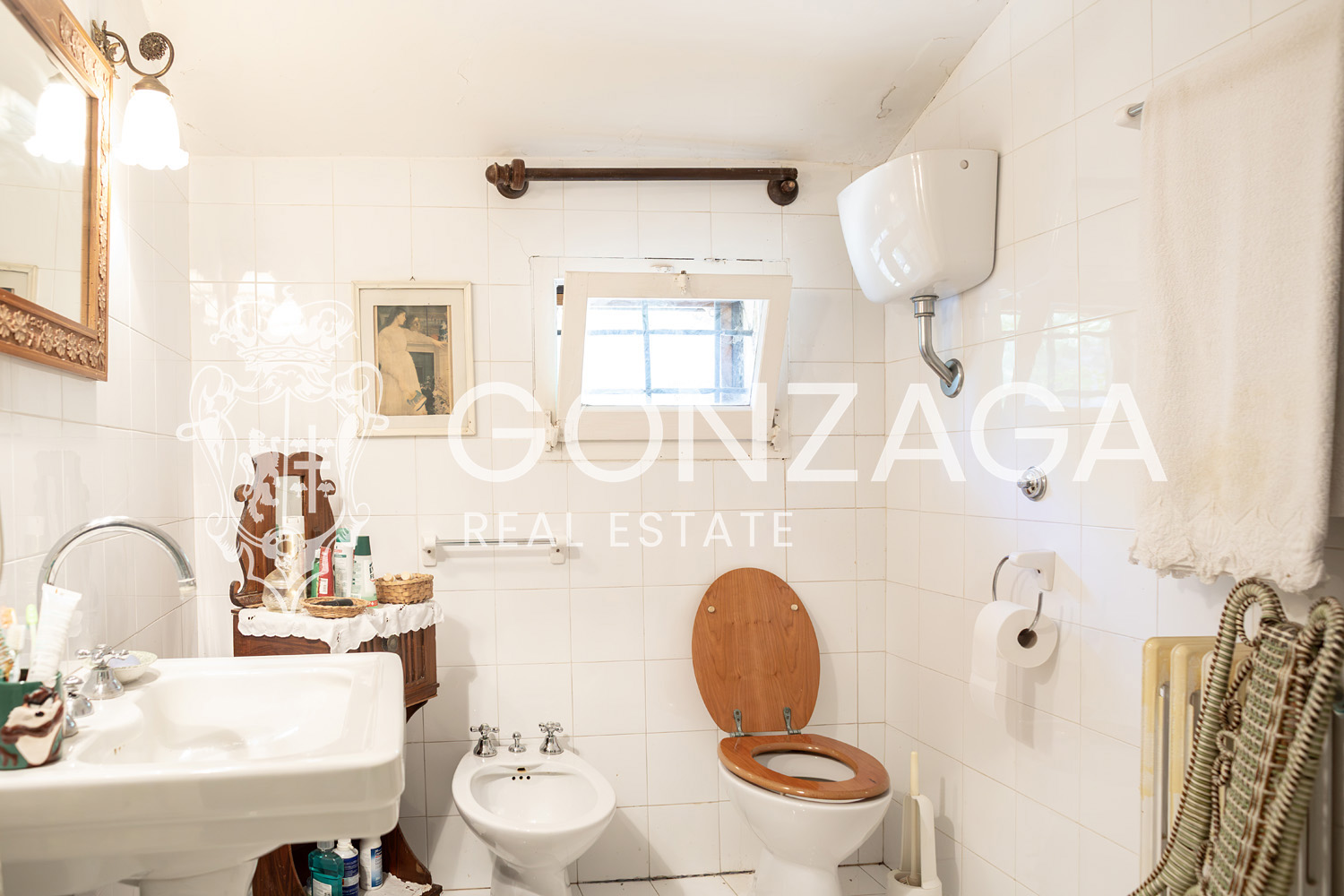 Country House Among Vineyards and Olive Trees in the Narni Countryside